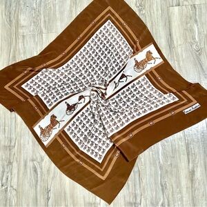 Equestrian horse 🐴 scarf/wrap w cottage country farmhouse vibe
